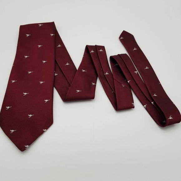 Vintage Jacquard Mens Neck Tie Kangaroo Made in Australia Dark Red polyester - Picture 2 of 4